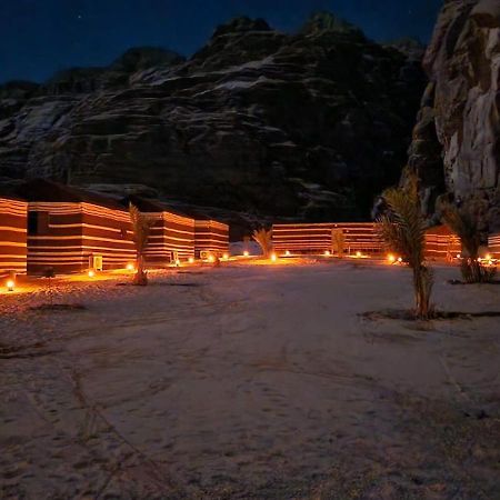 Hotel Moon Night Camp Wadi Rum Exterior foto